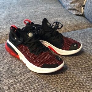 Nike Joyride Run Flyknit Running Shoes Women's size 8 NWOT Lightweight Flexible